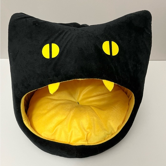 Other - New Adorable BLACK CAT BED W/REVERSIBLE PILLOW Black/Yellow Size: Medium 14”x14”